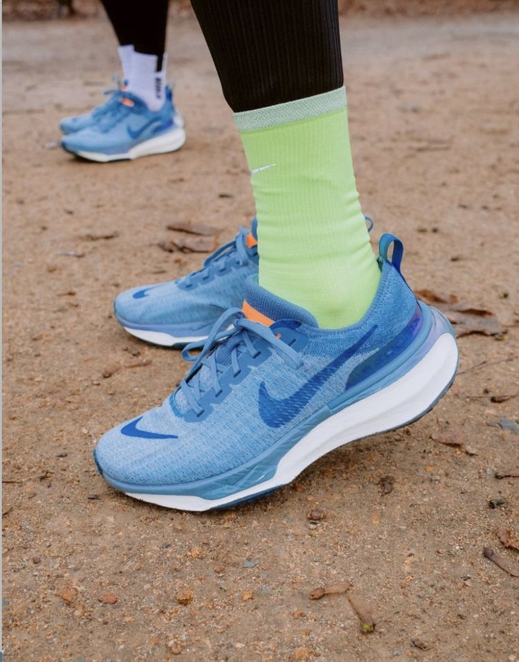 NIKE INVENCIBLE