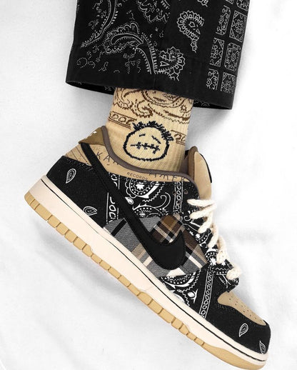 NIKE SB TRAVIS SCOOT