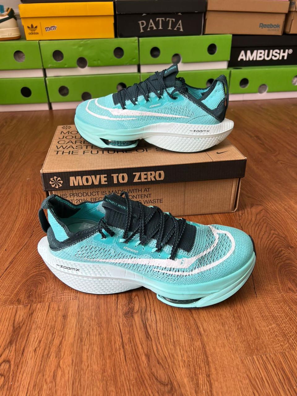 NIKE ZOOMX